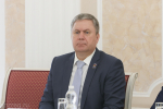 Губернатор призвал депутатов поддержать инвестсоглашение по строительству новых птицеводческих блоков