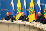 Олег Мельниченко поручил вести активную борьбу с телефонными и интернет-мошенниками