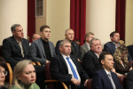 Олег Мельниченко поручил вести активную борьбу с телефонными и интернет-мошенниками